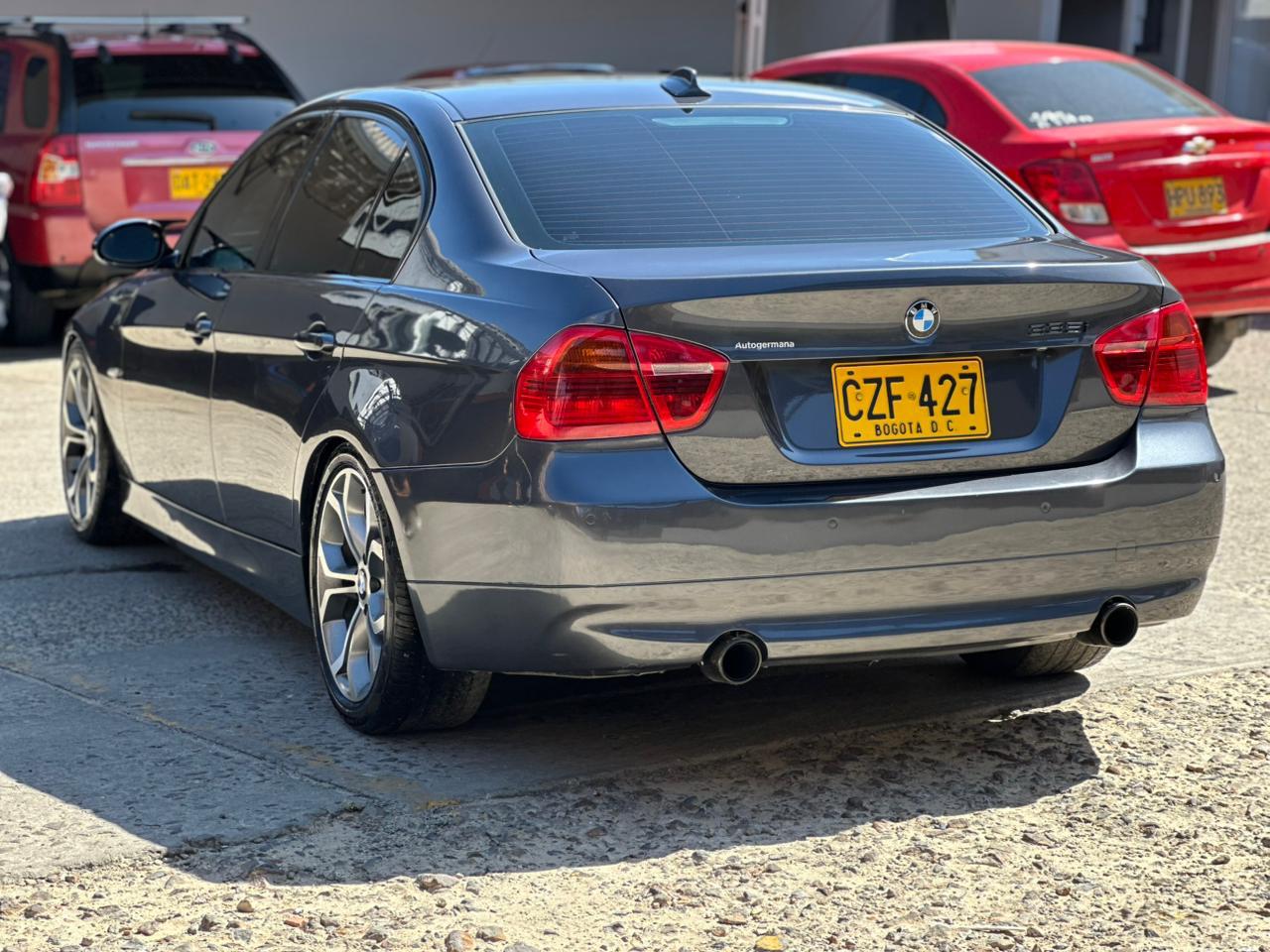BMW 335i 2009 — foto 4
