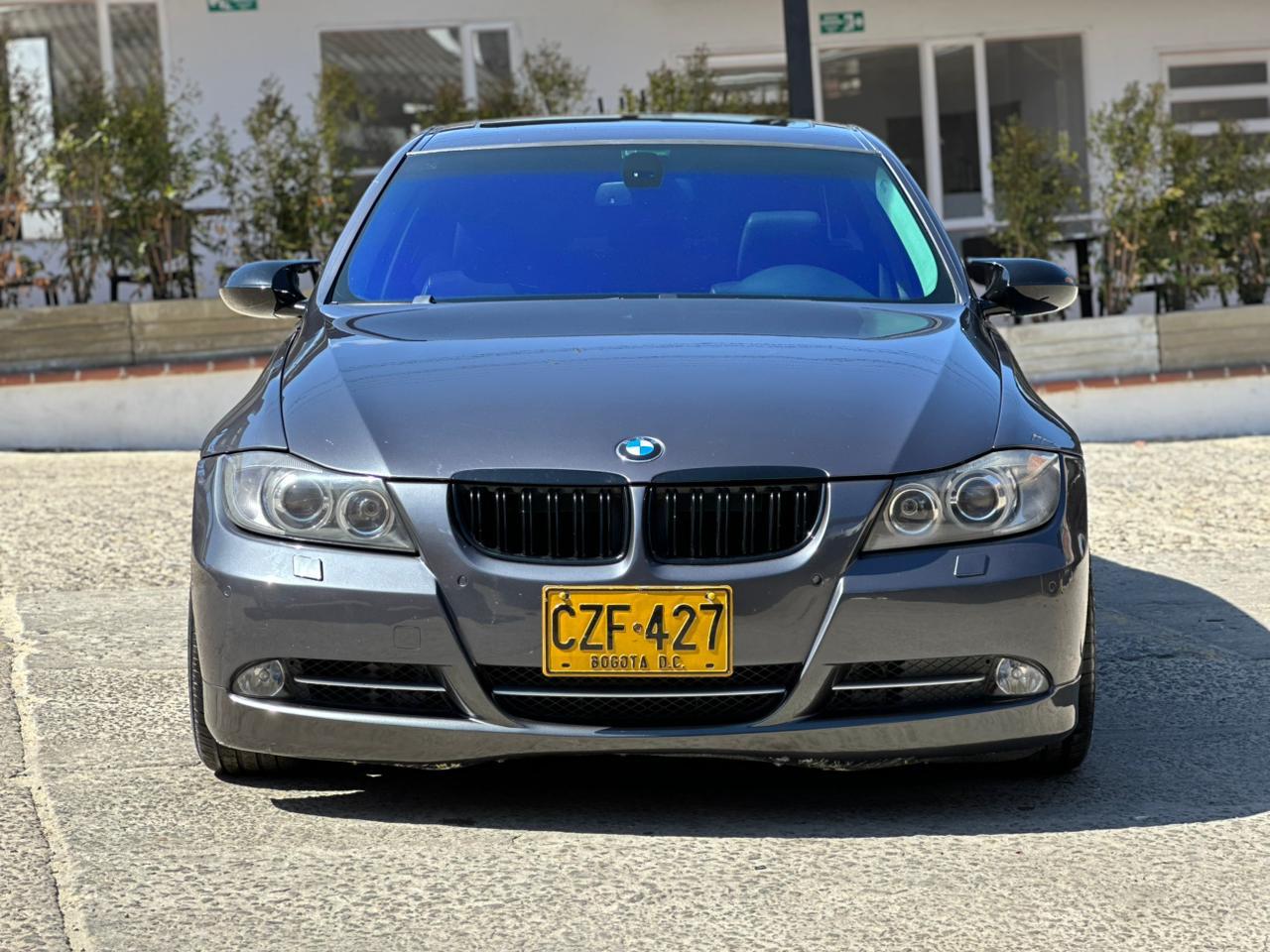 BMW 335i 2009 — foto 3