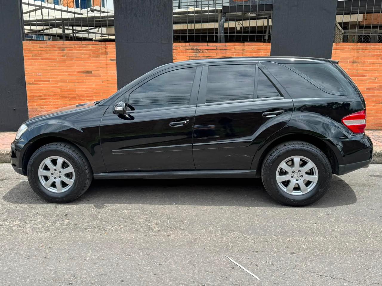 Mercedes-Benz ML 350 4MATIC 2006 — foto 4