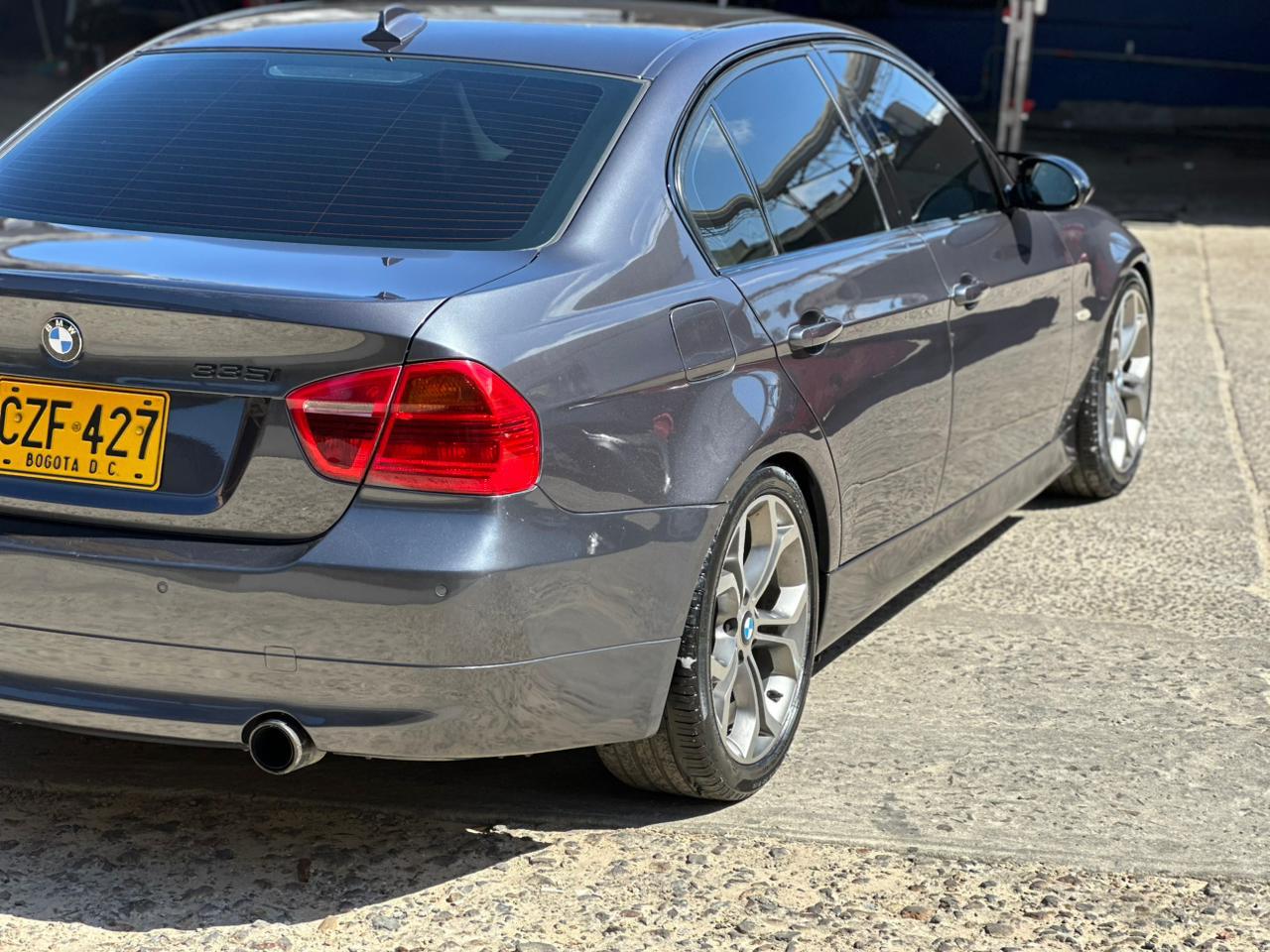 BMW 335i 2009 — foto 5